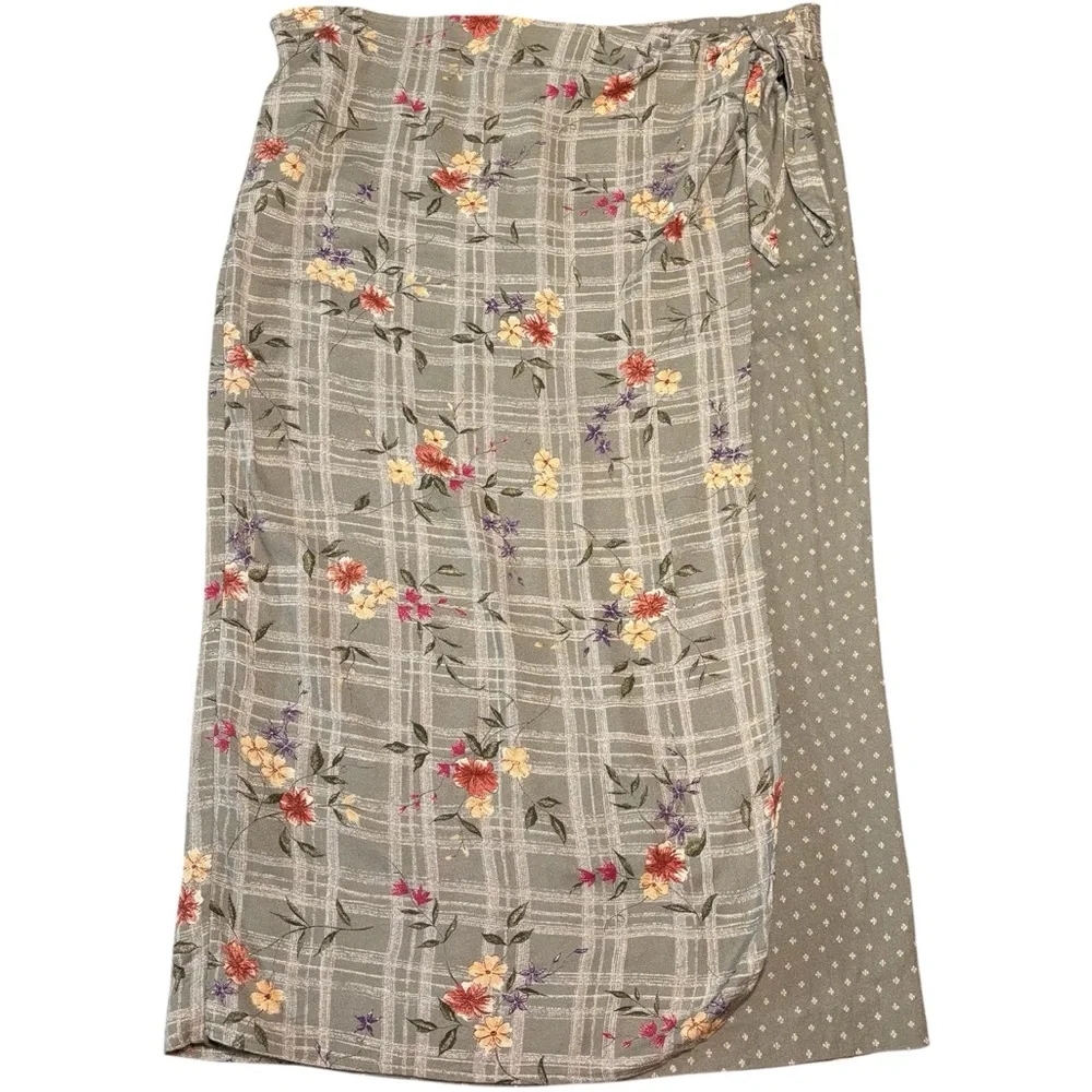 90s wrap skirt, floral and plaid size small - Picture 1 of 9